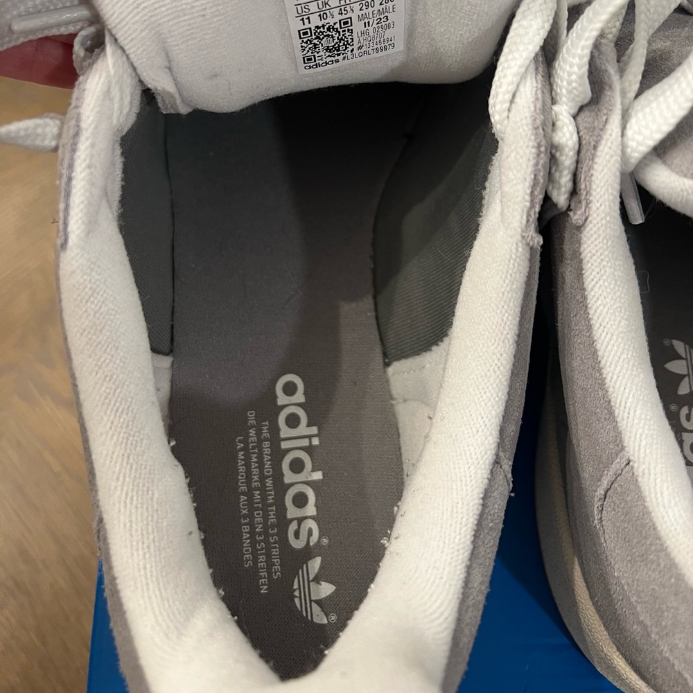 Men’s Adidas Campus Shoes. Size 11. - Picture 5 of 6